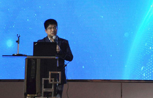 1540510973615752158 bifa必发在LED显示权威论坛发表关于LED云平台的主题演讲